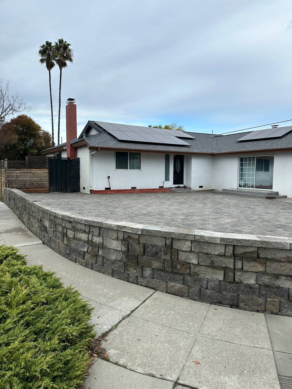 Retaining Wall & Paver Patio Projects — Completed
